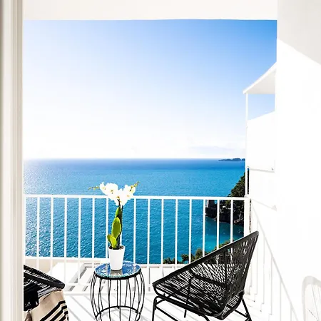 Gianlica Konukevi Positano